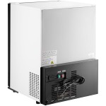 Avantco CRM-5-HC White Countertop Display Refrigerator with Swing Door - 3.9 Cu. Ft.