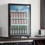 Avantco CRM-5-HC White Countertop Display Refrigerator with Swing Door - 3.9 Cu. Ft.
