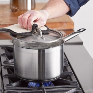 Vigor SS1 Series 4.5 Qt. Stainless Steel Sauce Pan with Aluminum-Clad Bottom and Cover Vigor SS1 Series 4.5 Qt. Stainless Steel Sauce Pan with Aluminum-Clad Bottom and Cover