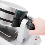 Waring WWD200 Non-Stick Double Waffle Maker - 120V Waring WWD200 Non-Stick Double Waffle Maker - 120V