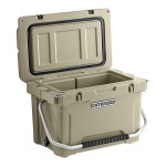 CaterGator CG20TAN Tan 20 Qt. Rotomolded Outdoor Cooler / Ice Chest