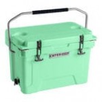 CaterGator CG20TAN Tan 20 Qt. Rotomolded Outdoor Cooler / Ice Chest