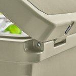 CaterGator CG20TAN Tan 20 Qt. Rotomolded Outdoor Cooler / Ice Chest