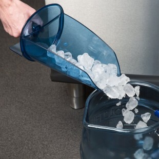 San Jamar SI9500 64 to 86 Oz Dual Germ-Guards Ice Scoop Polycarbonate Blue