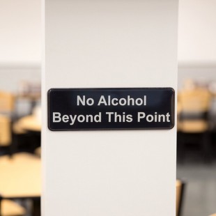 Tablecraft 394561 9 Inch No Alcohol Beyond This Point Compliance Sign Plastic