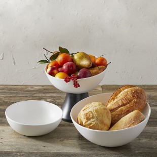 American Metalcraft LFTBW9 68 Oz Round Bowl Melamine White Angled