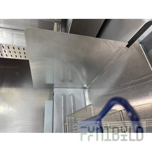 Optional 20-1/2 Inch Stainless Steel Gauge Fryer Splash Guard, Krowne 30-324