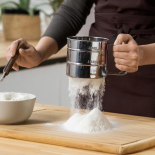 Flour sifter