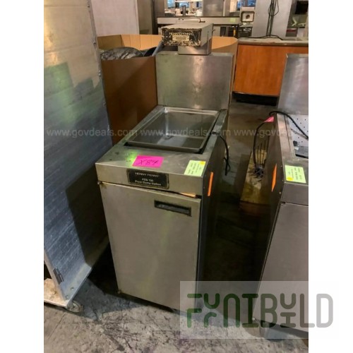 Henny Penny FDS100.01 Fryer Dump Station with Crumb Pan and 4 Casters