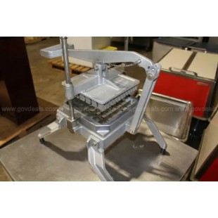 Royal Industries ROY FC 1/2 Potato Cutter 1/2