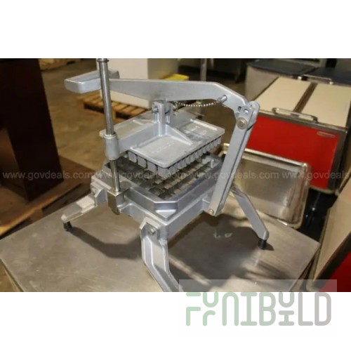 Royal Industries ROY FC 1/2 Potato Cutter 1/2