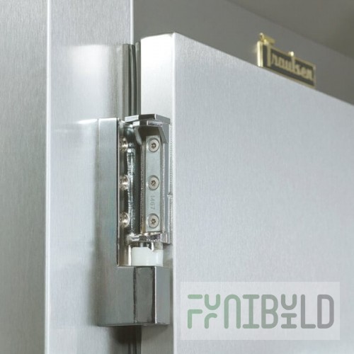Traulsen RI132L-COR01 36 cu ft Heated Cabinet Roll-in Correctional Features