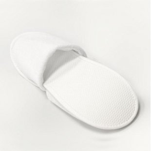 Fleece slippers, closed