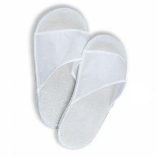 Slippers made of spunbond