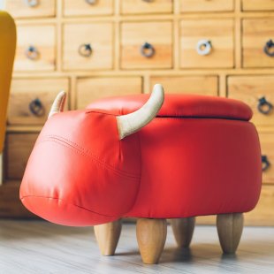 Pouf Bull, red, with box and lid
