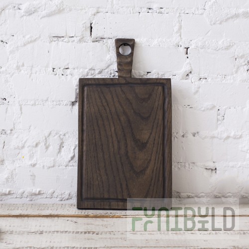 Classic cutting board with juice channel
