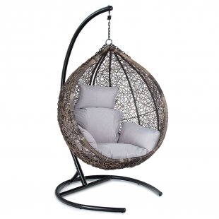 Malsike hanging chair made of artificial rattan