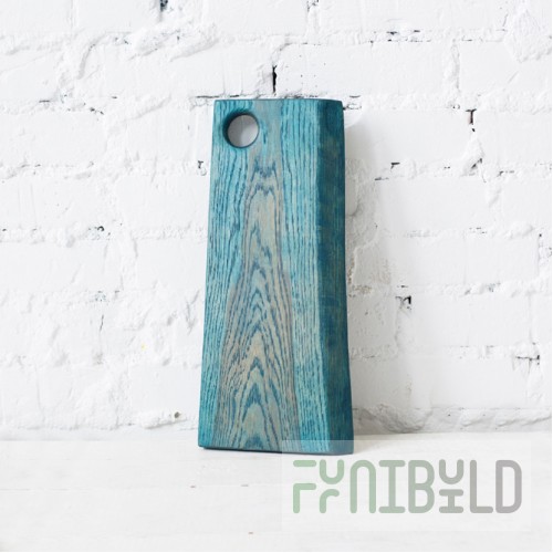 Cutting board with juice channel