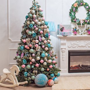 Designer Christmas tree decorated with Candy Pink