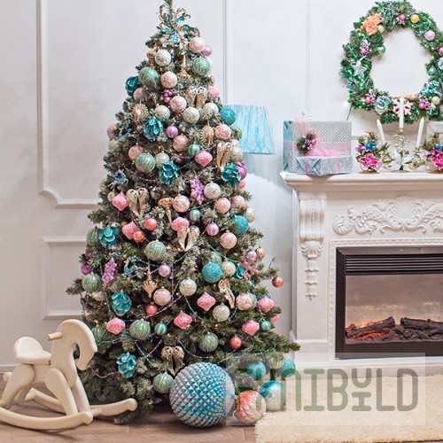 Designer Christmas tree decorated with Candy Pink