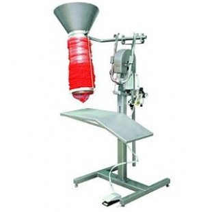 Packaging machine UM-1