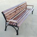 Classic bench with armrests