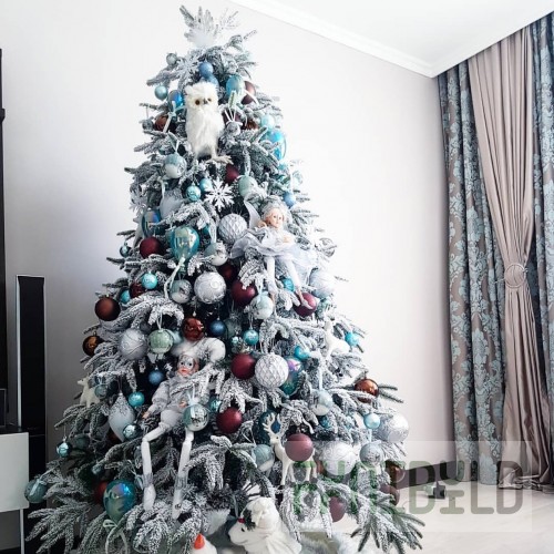 Designer spruce decorated Premium Snow