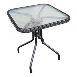 CAFE4 table with wicker