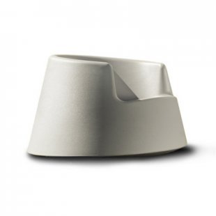Tumbler chair, plastic