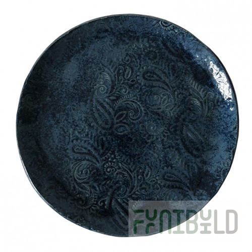 Shallow dinner plate with ornament No. 2