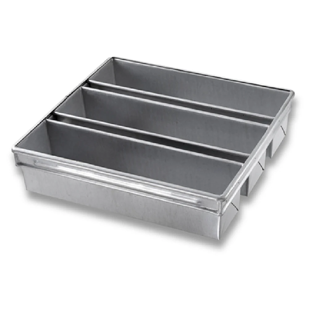 Chicago Metallic 46465 16 Inch Drop Cover for #44365 Pullman Pan with Silicone Glaze
