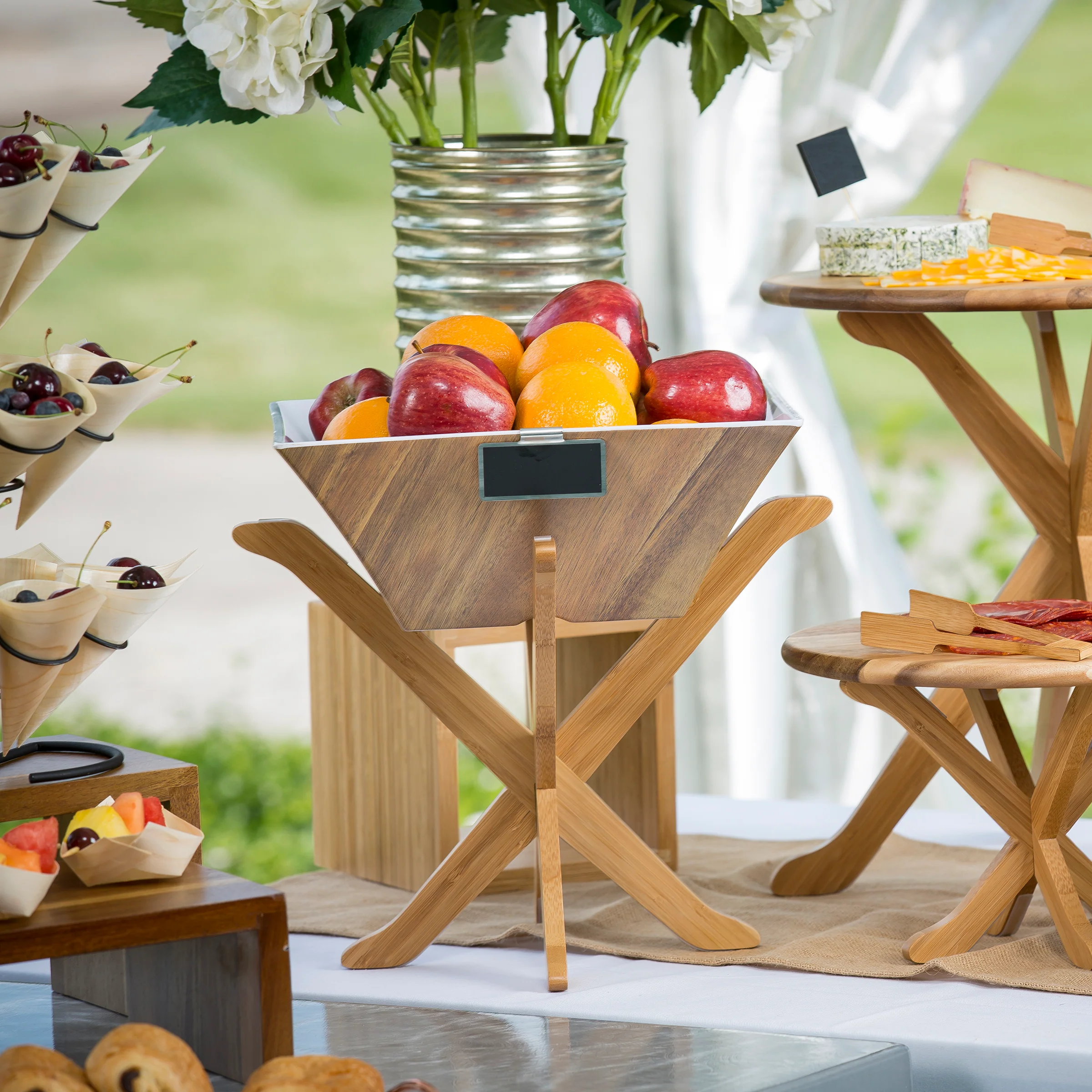 Tablecraft MB125ACA 7 Quart Square Bowl Melamine Two Tone Acacia Wood Finish Tablecraft MB125ACA 7 Quart Square Bowl Melamine Two Tone Acacia Wood Finish