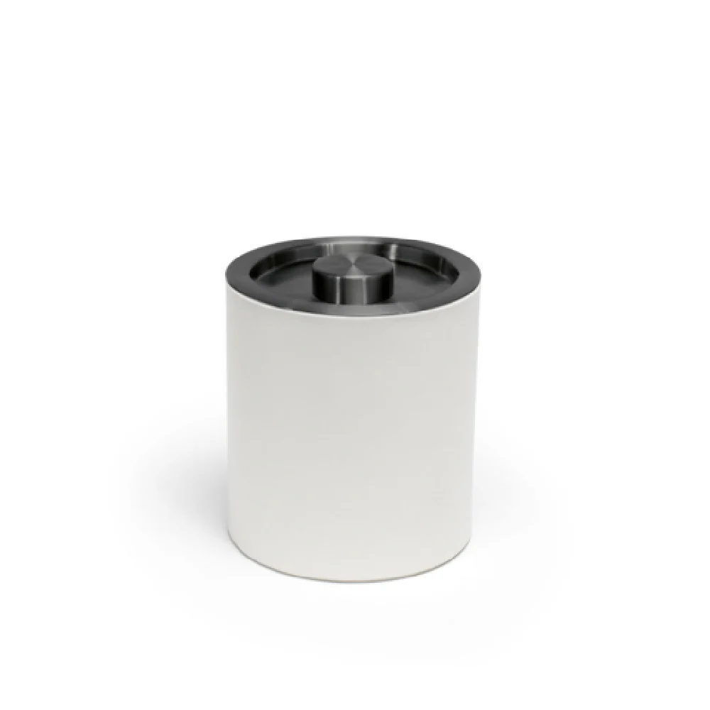 FOH RIB061WHL21 2qt Round London Ice Bucket White With Matte Black Lid Includes One RIB014WHL21-BTM 2qt Round London Ice Bucket Base White FOH RIB061WHL21 2qt Round London Ice Bucket White With Matte Black Lid Includes One RIB014WHL21-BTM 2qt Round London Ice Bucket Base White