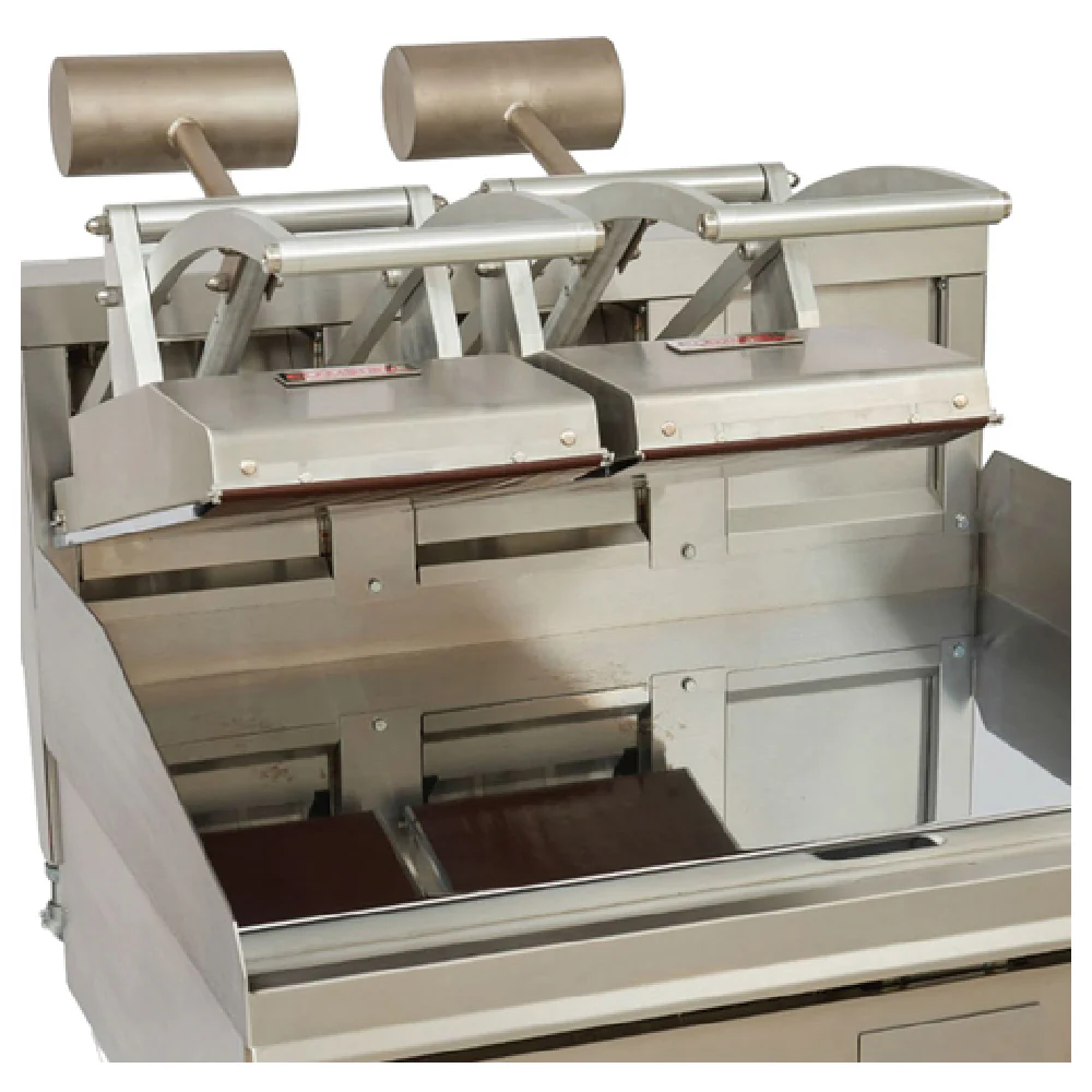 Lang CCSE12A 11 Inch Electric Griddle Contact Clamshell Hood with Steel Plate Lang CCSE12A 11 Inch Electric Griddle Contact Clamshell Hood with Steel Plate