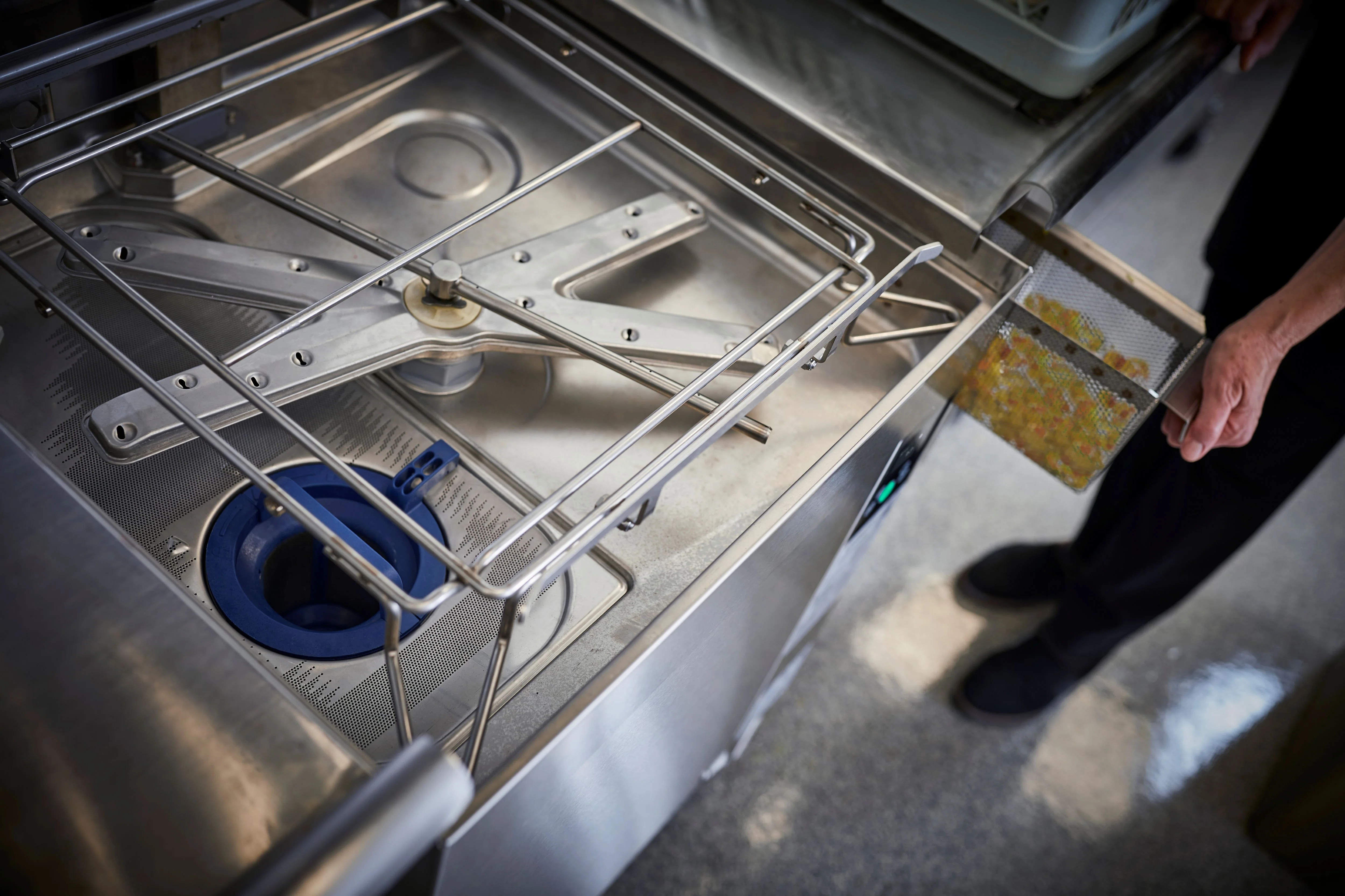 Hobart AM16VL-BAS-2 30 Inch Ventless Dishwasher Electric Stainless Steel with Energy Recovery Hobart AM16VL-BAS-2 30 Inch Ventless Dishwasher Electric Stainless Steel with Energy Recovery