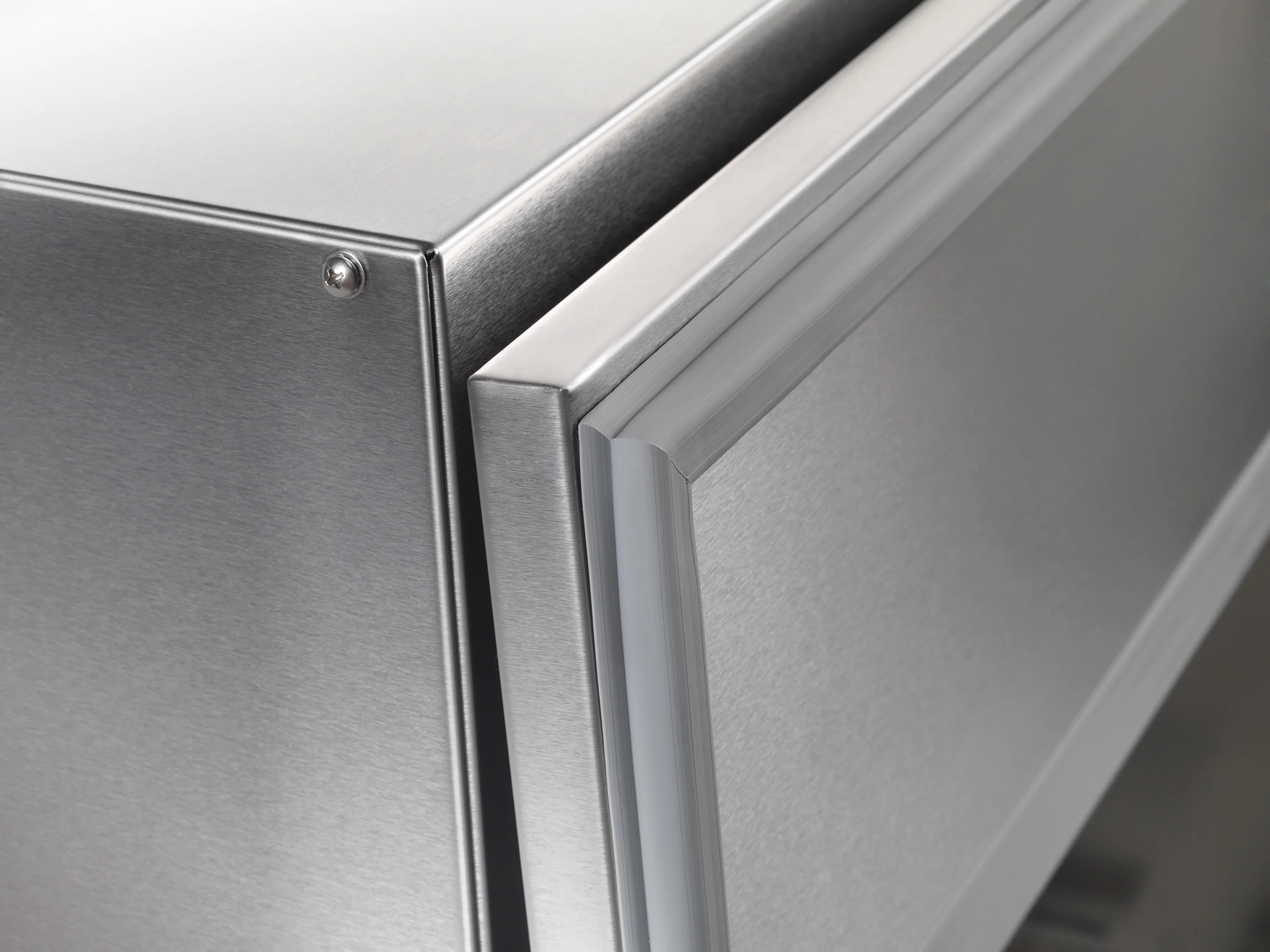 Traulsen RMC49D6 49 Inch Forced Air Milk Cooler Dual Access Stainless Steel Traulsen RMC49D6 49 Inch Forced Air Milk Cooler Dual Access Stainless Steel