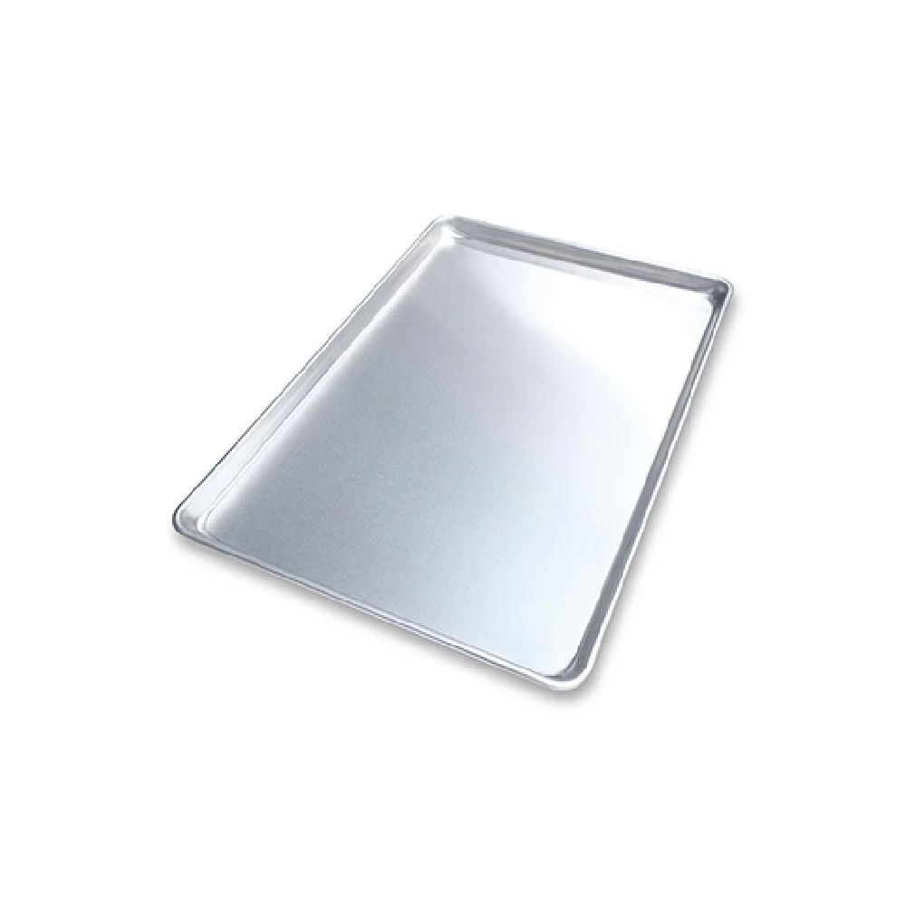 Chicago Metallic 080XG 17 Inch with Steel Wire Rim Aluminum Bun Sheet Pan