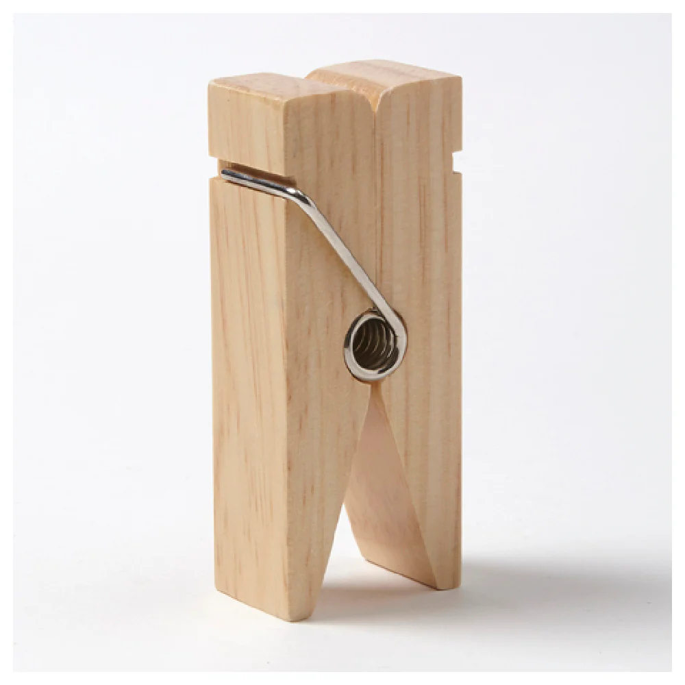 American Metalcraft CPCHN 1/2 Inch Wood Clothespin Card Holder with Clip
