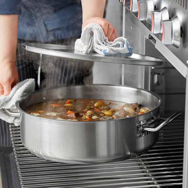 Vigor SS1 Series 12 Qt. Stainless Steel Brazier with Aluminum-Clad Bottom and Cover Vigor SS1 Series 12 Qt. Stainless Steel Brazier with Aluminum-Clad Bottom and Cover