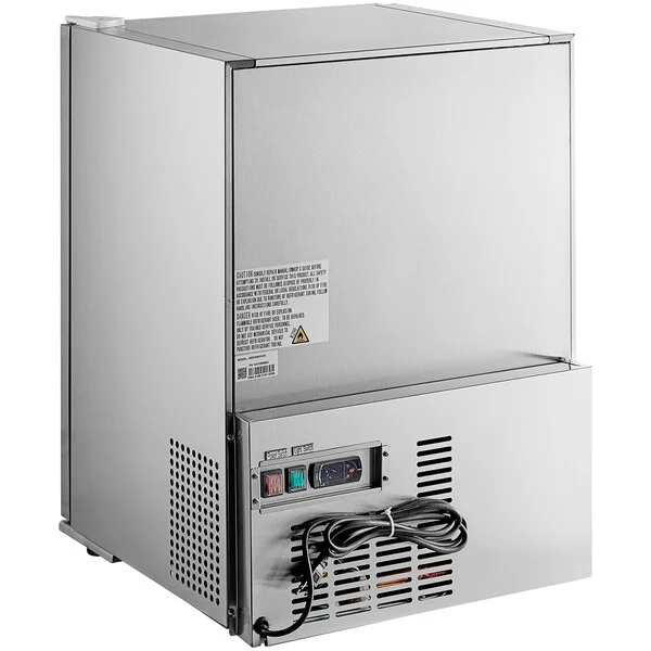Avantco CRM-5-HC Stainless Steel Countertop Display Refrigerator with Swing Door - 3.9 Cu. Ft. Avantco CRM-5-HC Stainless Steel Countertop Display Refrigerator with Swing Door - 3.9 Cu. Ft.