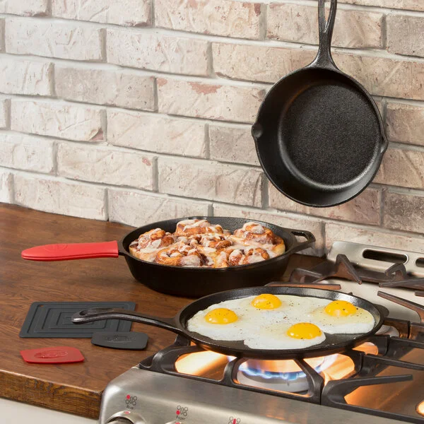 Lodge 7-Piece Essential Pre-Seasoned Cast Iron Skillet Set - Includes 8