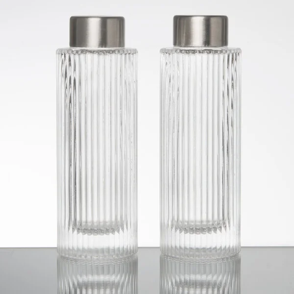 American Metalcraft GSPR Vintage Collection 2 oz. Ribbed Round Glass Salt and Pepper Shaker Set - 12/Case American Metalcraft GSPR Vintage Collection 2 oz. Ribbed Round Glass Salt and Pepper Shaker Set - 12/Case