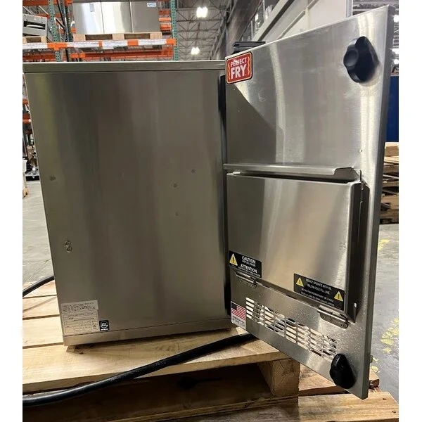 Scratch and Dent Perfect Fry PFC500-208V/1PH PFC Semi-Automatic Ventless Countertop Deep Fryer - 208V, 5.0 kW, 1 Phase Scratch and Dent Perfect Fry PFC500-208V/1PH PFC Semi-Automatic Ventless Countertop Deep Fryer - 208V, 5.0 kW, 1 Phase