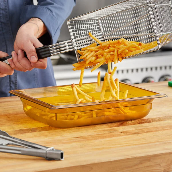 Vollrath 9022410 Super Pan® 1/2 Size Amber High Heat Plastic Food Pan - 2 1/2 Vollrath 9022410 Super Pan® 1/2 Size Amber High Heat Plastic Food Pan - 2 1/2