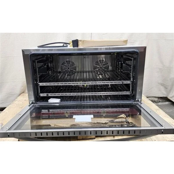 Scratch and Dent Avantco CO-38M Full Size Countertop Convection Oven, 4.4 cu. ft. - 208/240V, 3,500/4,600W Scratch and Dent Avantco CO-38M Full Size Countertop Convection Oven, 4.4 cu. ft. - 208/240V, 3,500/4,600W