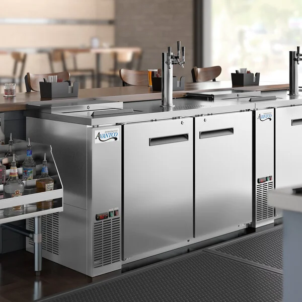 Avantco UDD-2-CT-S-3 Stainless Steel Kegerator / Beer Dispenser with Triple Tap Tower and Club Top - (2) 1/2 Keg Capacity