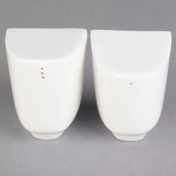 Villeroy & Boch 16-4004-3490 Affinity White Porcelain Salt and Pepper Shaker Set - 6/Pack Villeroy & Boch 16-4004-3490 Affinity White Porcelain Salt and Pepper Shaker Set - 6/Pack