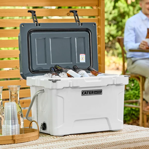 CaterGator CG20PA Panda 20 Qt. Rotomolded Outdoor Cooler / Ice Chest CaterGator CG20PA Panda 20 Qt. Rotomolded Outdoor Cooler / Ice Chest