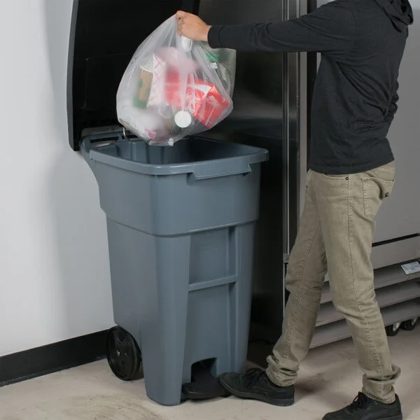 Rubbermaid® 1971944 128 Qt. / 32 Gallon Gray Step-On Wheeled Rectangular Trash Can with Lid Rubbermaid® 1971944 128 Qt. / 32 Gallon Gray Step-On Wheeled Rectangular Trash Can with Lid
