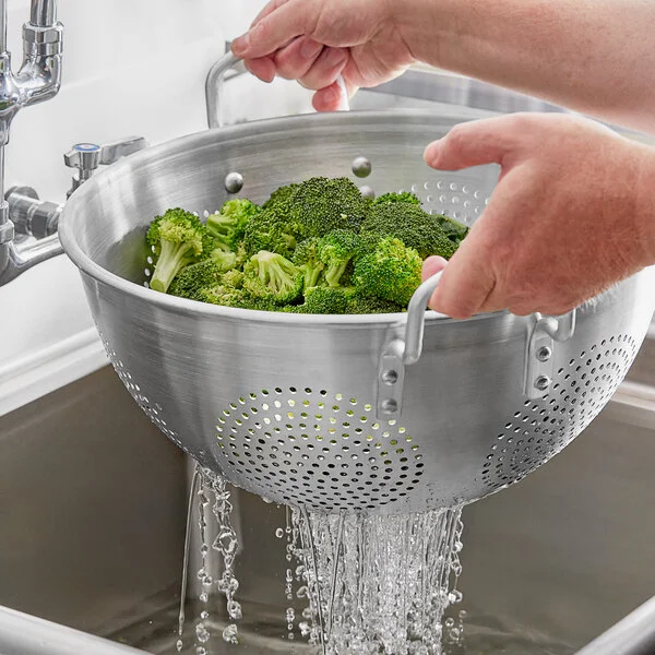 Choice 16 Qt. Aluminum Colander with Handles Choice 16 Qt. Aluminum Colander with Handles
